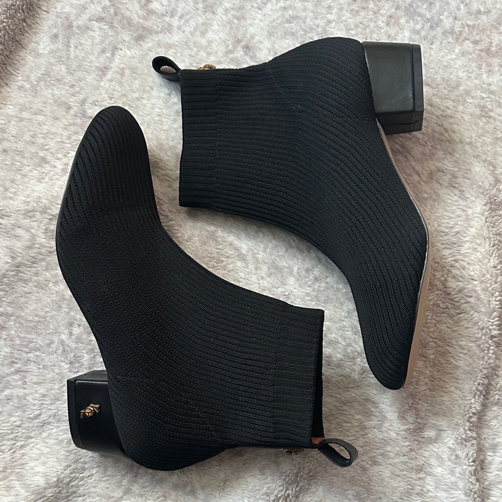Elegant Black Ankle Boots
